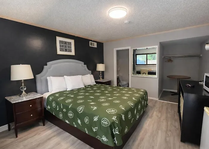 Edgebrook North Shore By Oyo 2*